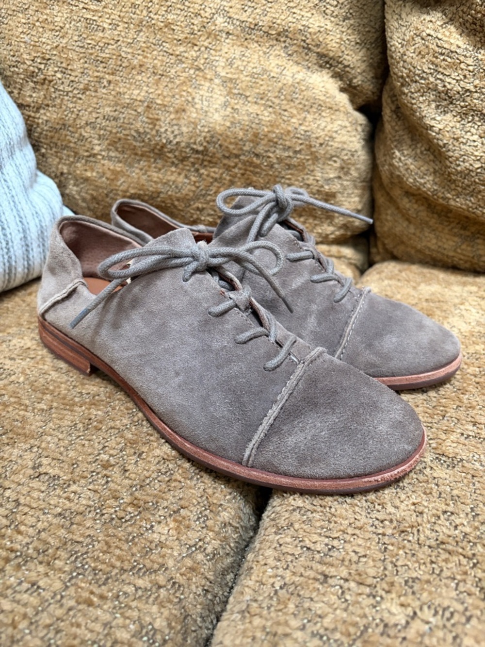 Kork-Ease Women's Suede Lace-Up Flats loafers in Taupe 6.5